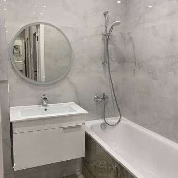 Сдается 1-комнатная квартира, 55 м²