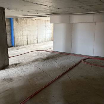 Продается Нежилое помещение, 310 м²