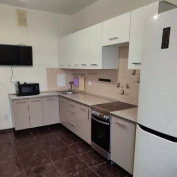 Сдается 1-комнатная квартира, 52 м²