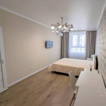 Сдается 1-комнатная квартира, 42 м²