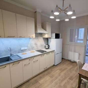 Сдается 1-комнатная квартира, 42 м²