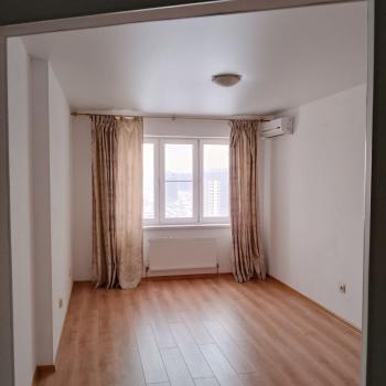 Продается 1-комнатная квартира, 43 м²