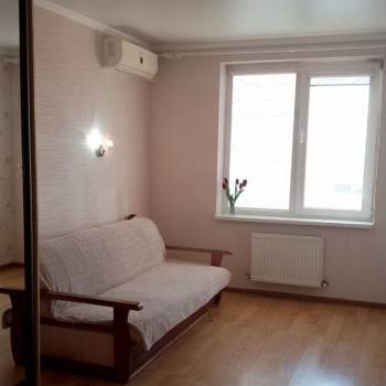 Продается 1-комнатная квартира, 35 м²