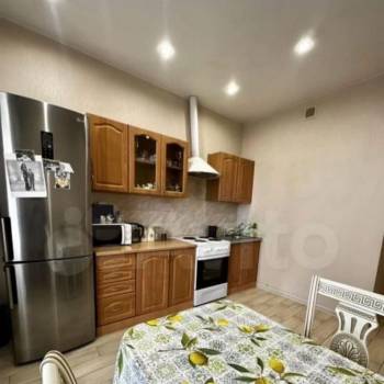 Сдается 1-комнатная квартира, 42 м²