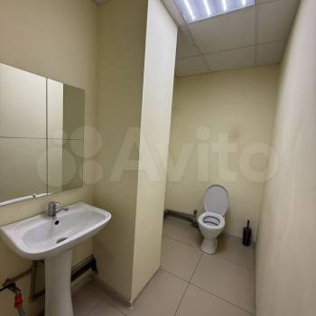 Продается Нежилое помещение, 90 м²