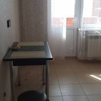 Сдается 1-комнатная квартира, 46 м²