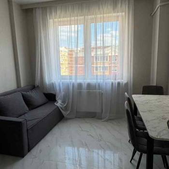 Сдается 1-комнатная квартира, 49,7 м²