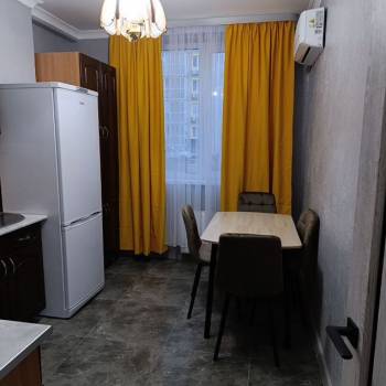 Сдается 1-комнатная квартира, 39 м²
