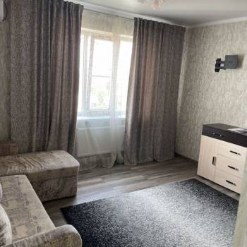 Сдается 1-комнатная квартира, 40 м²