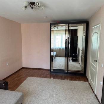 Сдается 1-комнатная квартира, 40 м²