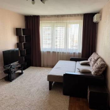 Сдается 1-комнатная квартира, 40 м²