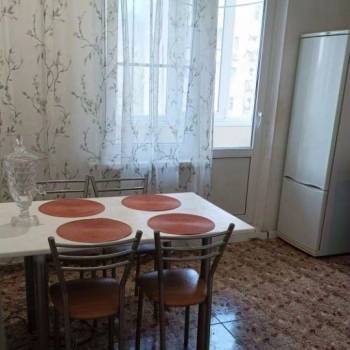 Сдается Многокомнатная квартира, 76 м²