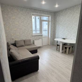 Сдается 1-комнатная квартира, 38 м²