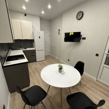 Сдается 1-комнатная квартира, 40 м²