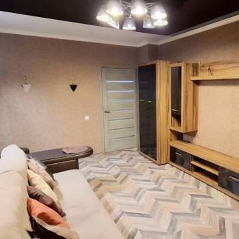 Сдается 1-комнатная квартира, 42 м²