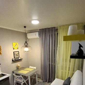 Сдается 1-комнатная квартира, 42 м²