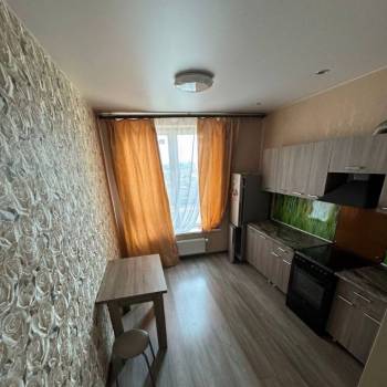 Сдается 1-комнатная квартира, 39 м²
