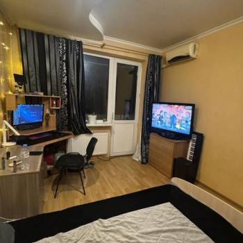 Продается 1-комнатная квартира, 36 м²