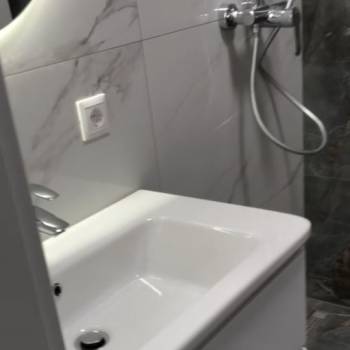 Сдается 1-комнатная квартира, 54 м²