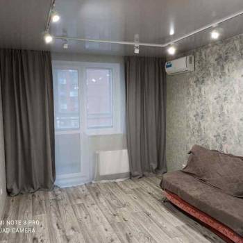 Сдается 1-комнатная квартира, 38 м²