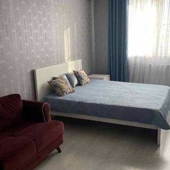 Сдается 1-комнатная квартира, 49 м²