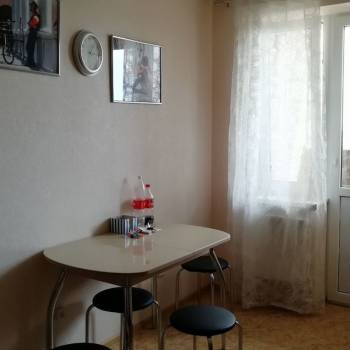 Сдается 1-комнатная квартира, 42 м²