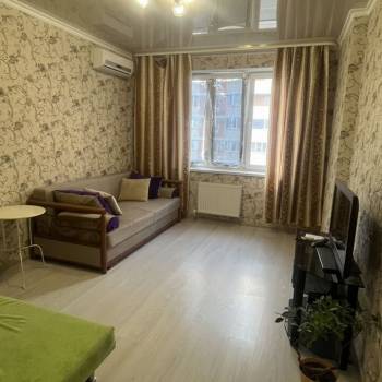 Сдается 1-комнатная квартира, 40 м²