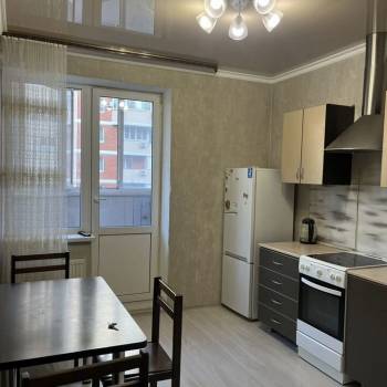 Сдается 1-комнатная квартира, 40 м²