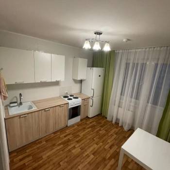 Сдается 1-комнатная квартира, 37 м²