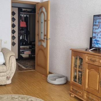 Продается 1-комнатная квартира, 50 м²