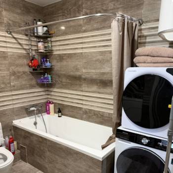 Продается Многокомнатная квартира, 79 м²