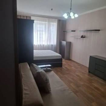 Сдается 1-комнатная квартира, 49 м²