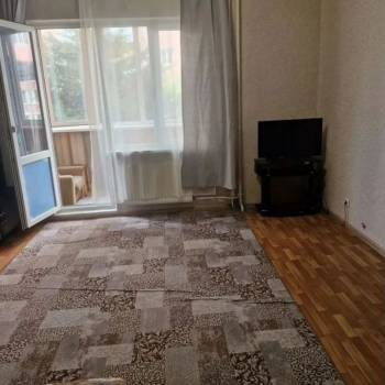 Сдается 1-комнатная квартира, 39 м²