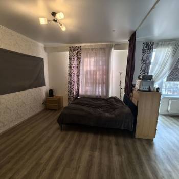 Продается 1-комнатная квартира, 35 м²