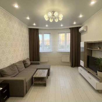 Сдается 2-х комнатная квартира, 76 м²