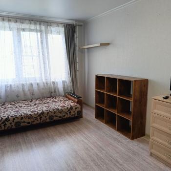 Продается 1-комнатная квартира, 37 м²