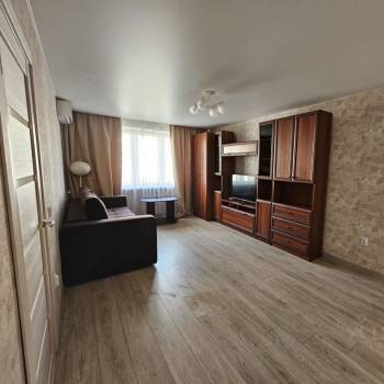 Сдается 1-комнатная квартира, 38 м²
