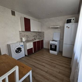 Сдается 1-комнатная квартира, 38 м²