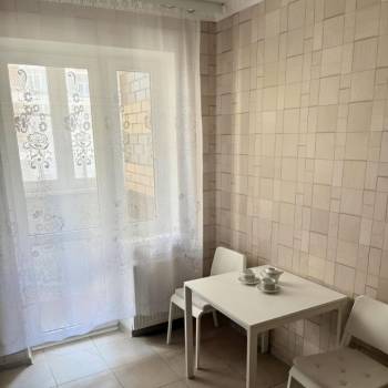 Продается 1-комнатная квартира, 36 м²