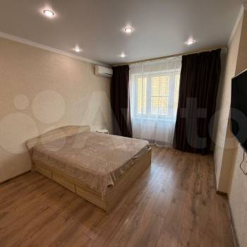Сдается 1-комнатная квартира, 42 м²