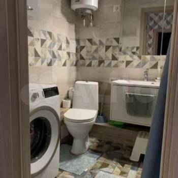 Сдается 1-комнатная квартира, 42 м²