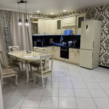 Сдается Дом, 240 м²