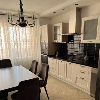 Сдается Многокомнатная квартира, 101,6 м²