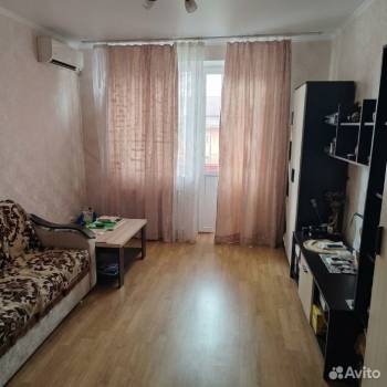 Продается 1-комнатная квартира, 36 м²