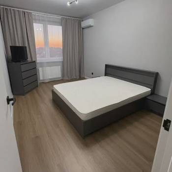 Сдается 1-комнатная квартира, 43 м²