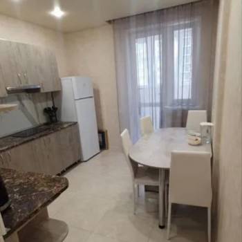 Сдается 1-комнатная квартира, 42 м²