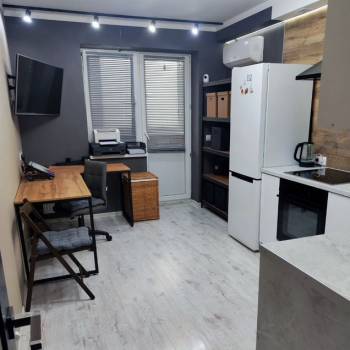 Продается 1-комнатная квартира, 40 м²
