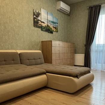 Продается 1-комнатная квартира, 47,3 м²