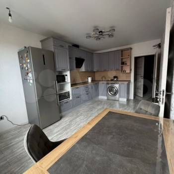Продается 2-х комнатная квартира, 63 м²