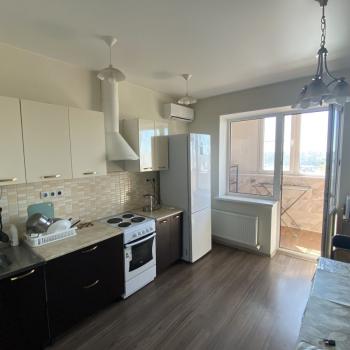 Сдается 1-комнатная квартира, 44 м²